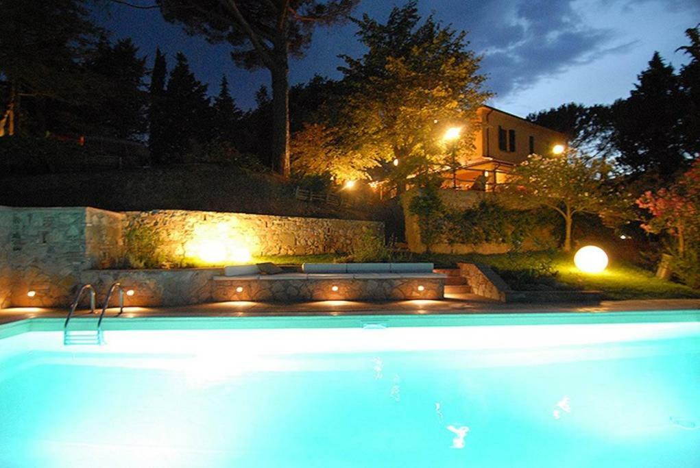 Stunning Country House Overlooking Tuscany Hills Lorenzana Zewnętrze zdjęcie