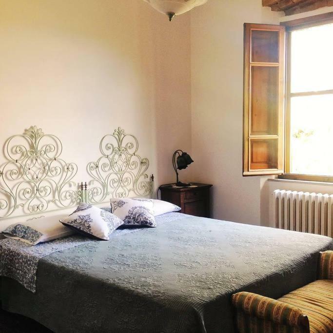 Stunning Country House Overlooking Tuscany Hills Lorenzana Zewnętrze zdjęcie
