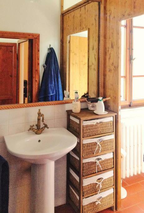 Stunning Country House Overlooking Tuscany Hills Lorenzana Zewnętrze zdjęcie